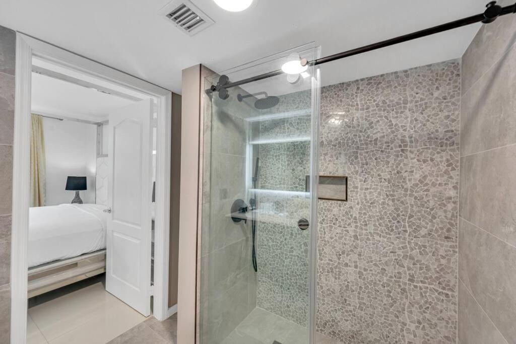 Appartamento Luxurious Private Unit With Parking *